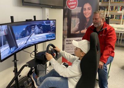 Junge spielt ein Videospiel